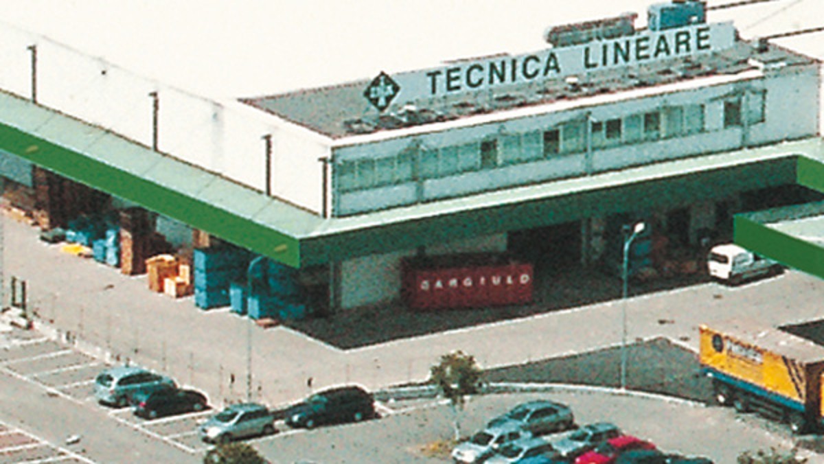 Viene creato il Centro Lineare.