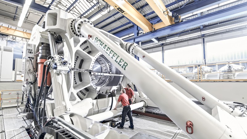 ASTRAIOS è uno dei banchi prova più moderni e potenti al mondo per cuscinetti di grandi dimensioni